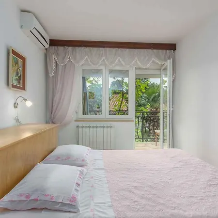 In - Istrien 44045 Apartment Porec